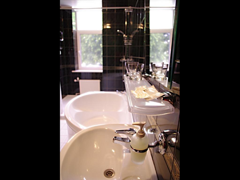 Hotel Krunk Sillamae Phòng bức ảnh